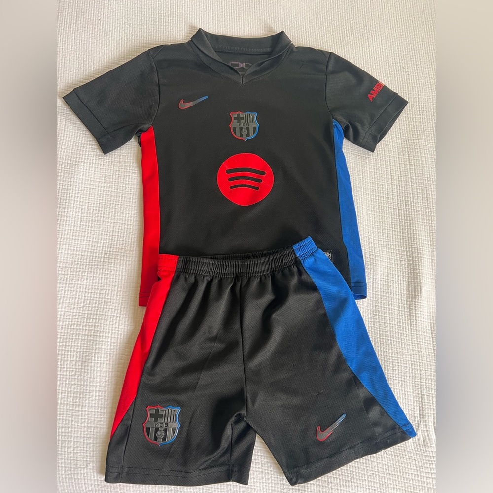 Lamine Yamal FC Barcelona Nike Youth Away Kit